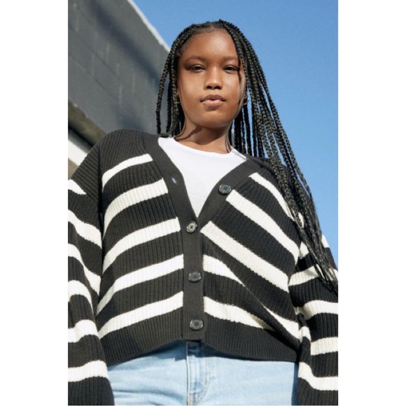 Black/White Striped Cardigan - Picture 3 of 8